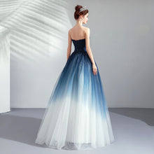 Load image into Gallery viewer, Navy White Ombre Tulle Prom Dress 2025 Corset Back