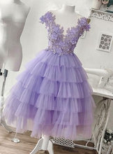 Load image into Gallery viewer, Purple Homecoming Dress 2023 Short V Neck Sleeveless Tulle with Appliques