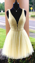 Load image into Gallery viewer, Short Homecoming Dress 2021 A Line V Neck V Back Sleeveless Short / Mini Tulle Summer
