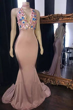 Load image into Gallery viewer, Pink Prom Dress 2023 Mermaid/Trumpet Sexy Halter V Neck Backless Charmeuse