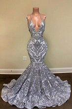 Load image into Gallery viewer, Prom Dress 2023 Ideas Mermaid/Trumpet Sexy V Neck Spaghetti Strap with Pleats
