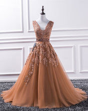 Load image into Gallery viewer, Lace Tulle Long Prom Dress 2020 Ball Gown