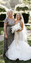 Load image into Gallery viewer, Plus Size Mother of the Bride Dresses 2023 Sequin with Sleeves