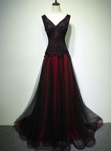 Black Lace Tulle Prom Dress 2025 Corset Back with Red Lining