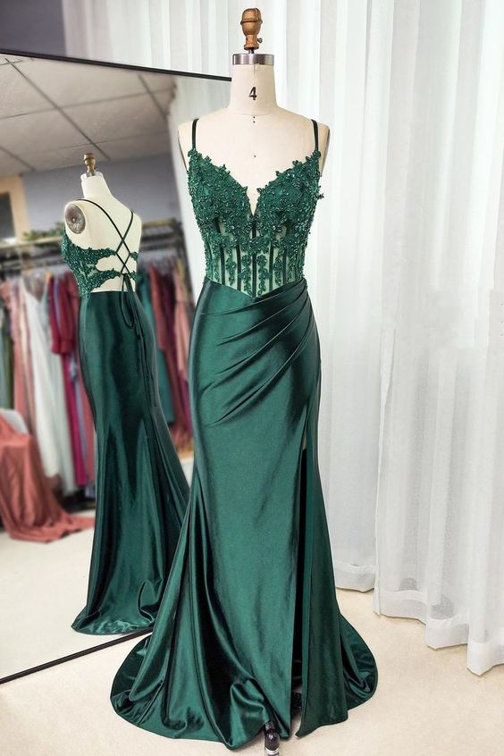 Green Prom Dress 2024 Spaghetti Straps Ruched Satin with Slit