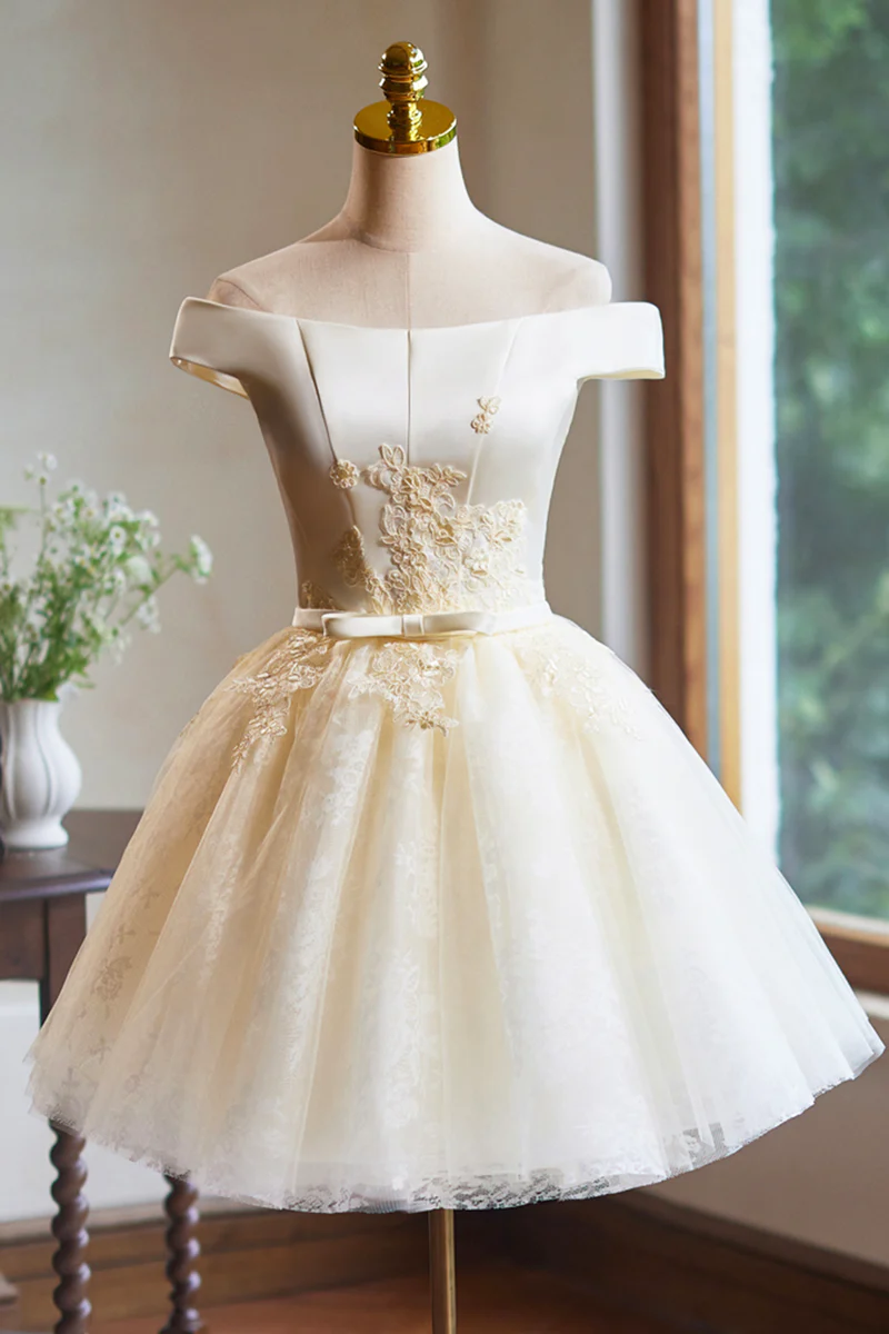 Cream Satin Lace Homecoming Dress 2024 Corset Back 22W / Black Cream Satin Lace Homecoming Dress 2024 Corset Back 22W / Black