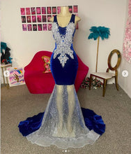 Load image into Gallery viewer, Royal Blue Prom Dress 2024 Sleeveless Velvet Beaded Mermaid