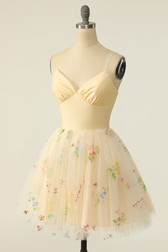 Fairy Homecoming Dress 2023 Short Spaghetti Straps Floral Tulle