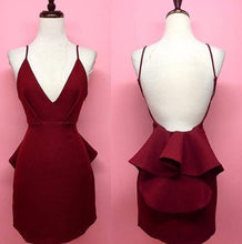 Load image into Gallery viewer, Burgundy Homecoming Dress 2023 Spaghetti Straps Open Back with Ruffles