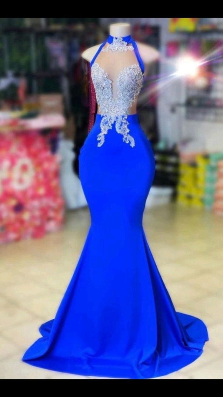Royal Blue Prom Dress 2024 Halter Neck Lace Appliques Mermaid