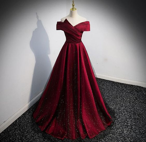 maroon prom dresses 2024 The Best Burgundy Prom Dresses for 2024 Pgmdress