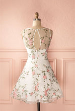 Load image into Gallery viewer, Floral Homecoming Dress 2023 Short Illusion Neck Sleeveless Embroidery