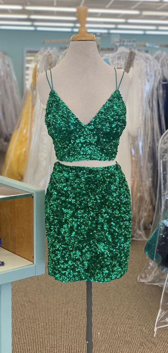 Emerald Green Homecoming Dress 2023 Short Two Piece Spaghetti Straps Sequin