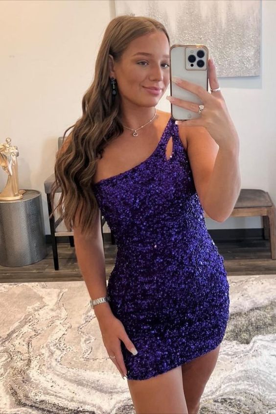 Grape Homecoming Dress 2023 Tight One-shoulder Hollow Sparkly
