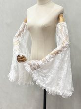 Load image into Gallery viewer, Gothic Halloween Black Floral Lace Long Sleeves