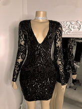 Load image into Gallery viewer, Black Homecoming Dress 2023 Short Tight V Neck Long Sleeves Sequin Sparkly