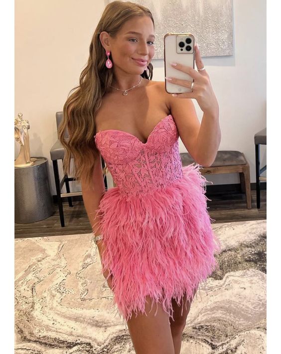 Unique Homecoming Dress 2023 Short Tight Strapless Appliques with Feathers