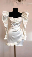Load image into Gallery viewer, Black Girl Homecoming Dress 2023 Short Sweetheart Satin with Long Puffy Sleeves