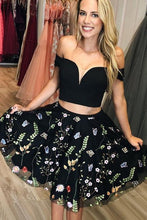 Load image into Gallery viewer, Floral Homecoming Dress 2023 Short Two Piece Off the Shoulder Tulle