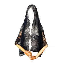 Load image into Gallery viewer, Vintage Infinity Shape Veil Head Covering for Wedding Halloween