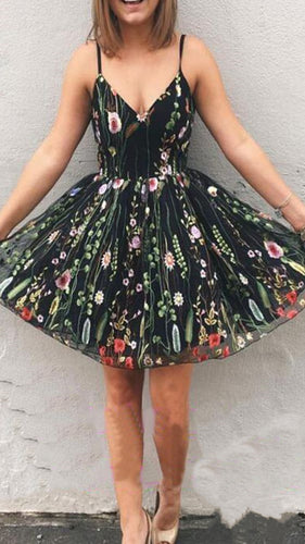 Black Homecoming Dress 2023 Floral Spaghetti Straps Tulle