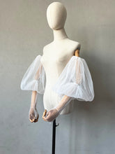 Load image into Gallery viewer, Detachable Sleeves for Wedding Dress Cuff Tulle Puffy