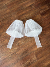 Load image into Gallery viewer, Detachable Sleeves for Wedding Dress Cuff Tulle Puffy