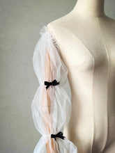 Load image into Gallery viewer, Detachable Sleeves for Wedding Dress Tulle with Bow(s)