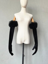 Load image into Gallery viewer, Bridal Sleeves Gloves Velvet Black