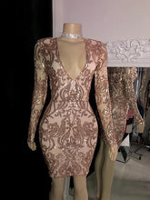 Load image into Gallery viewer, Black Girl Homecoming Dress 2022 Rose Gold Bodycon V Neck Long Sleeves Short with Sequin
