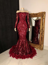 Load image into Gallery viewer, Red Prom Dress 2023 Mermaid/Trumpet Off the Shoulder Long Sleeves Sequin with Feathers