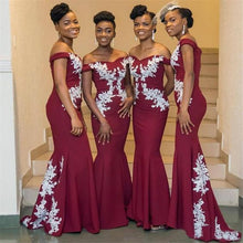 Load image into Gallery viewer, African Bridesmaid Dress 2021 Burgundy Crepe Satin White Lace