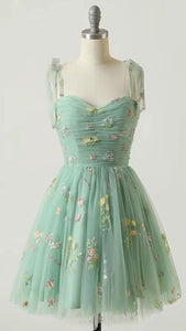 Green Short Prom Dress 2023 Straps Floral Tulle with Pleats