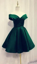 Load image into Gallery viewer, Green Homecoming Dress 2021 A Line Off Shoulder Satin Short / Mini Tulle Party Dress Summer