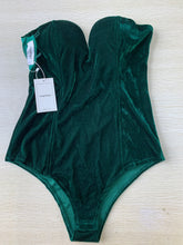 Load image into Gallery viewer, Saqulopr Bodysuit Halloween Emerald Green Velvet Leotard Corset Back