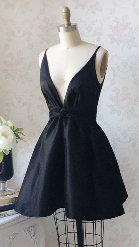 Short Homecoming Dress 2021 A Line V Neck Sleeveless Summer Black Satin Party Dress