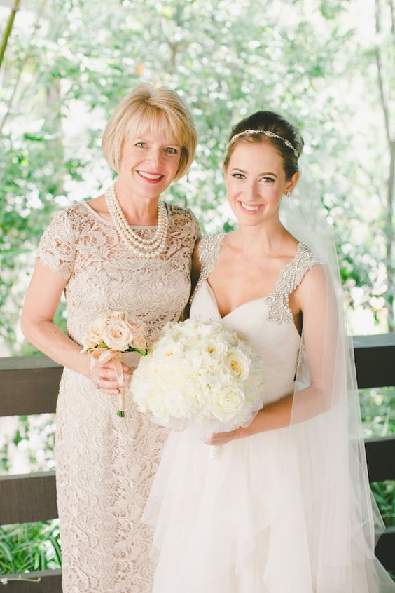 Modern Mother of The Bride Dresses 2023 Knee-Length Lace Custom Size / Light Grey